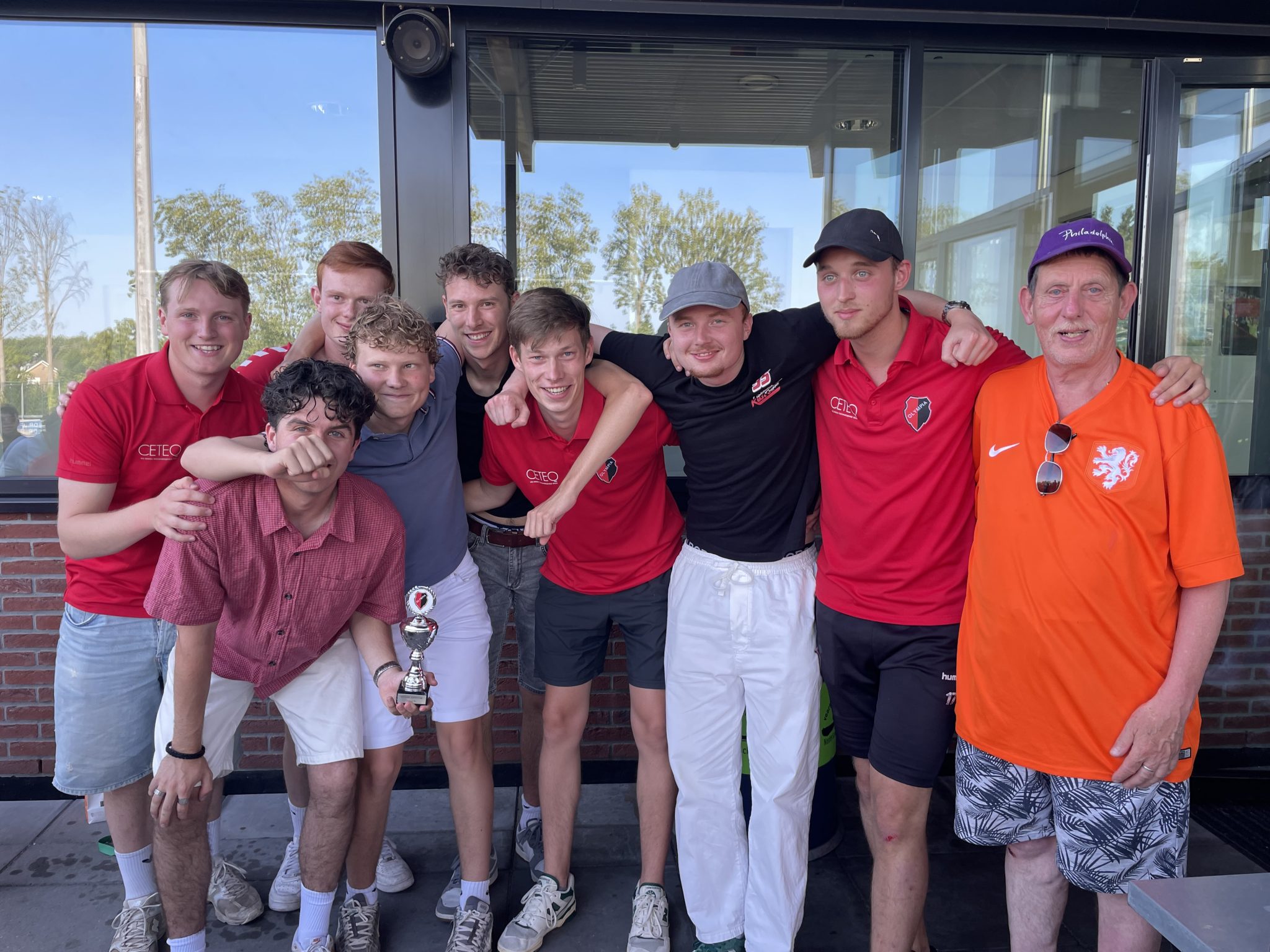 Eerste lustrum Zomercup: een top zomers feestje op en naast 't veld!