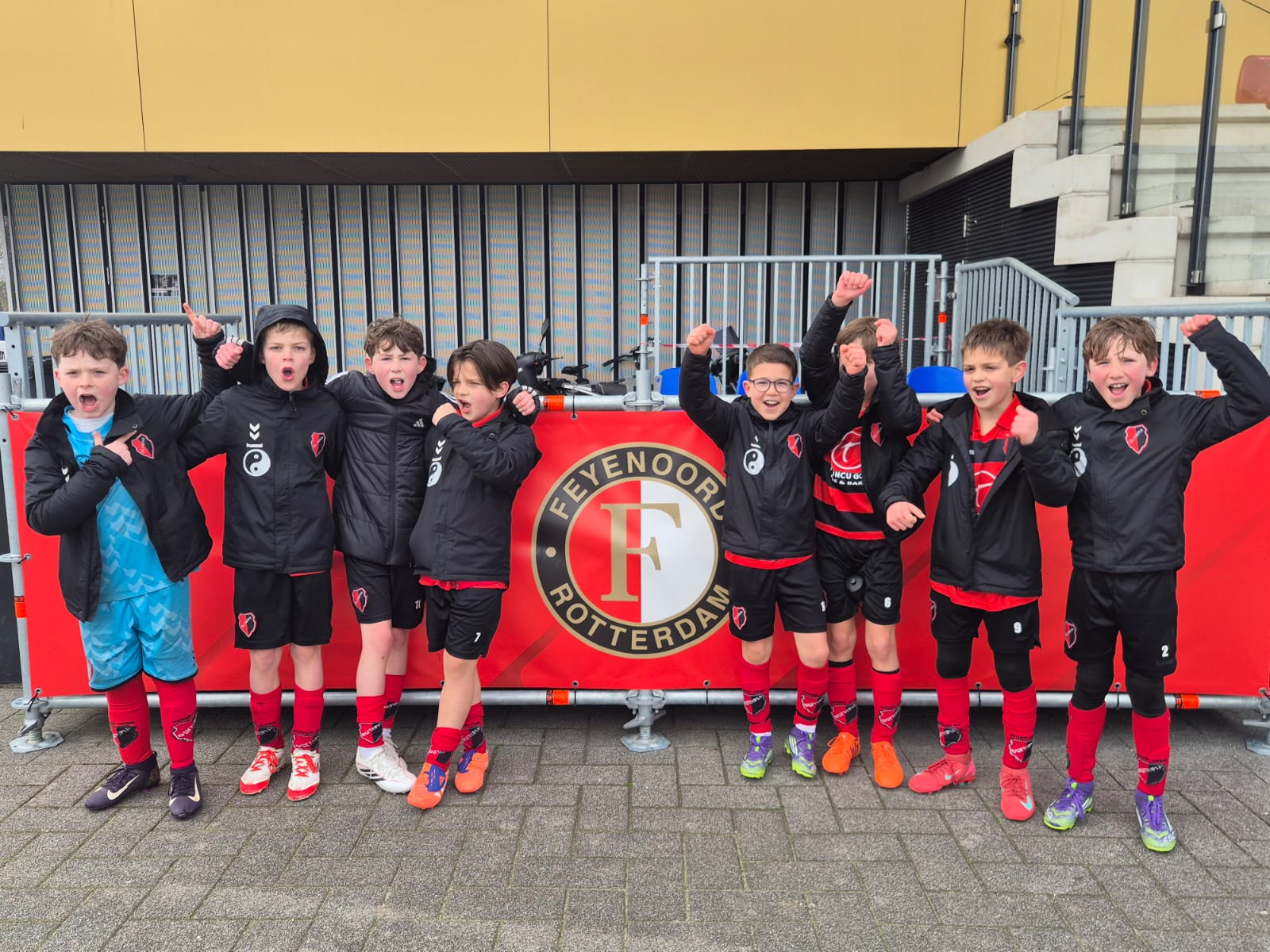 Olympia JO10-1 wint overtuigend bij Feyenoord BVO op Varkenoord